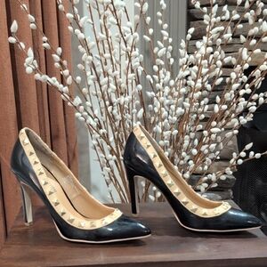 Cosmopolitan Black Patent Pointed Pumps with Beige Studded Trim